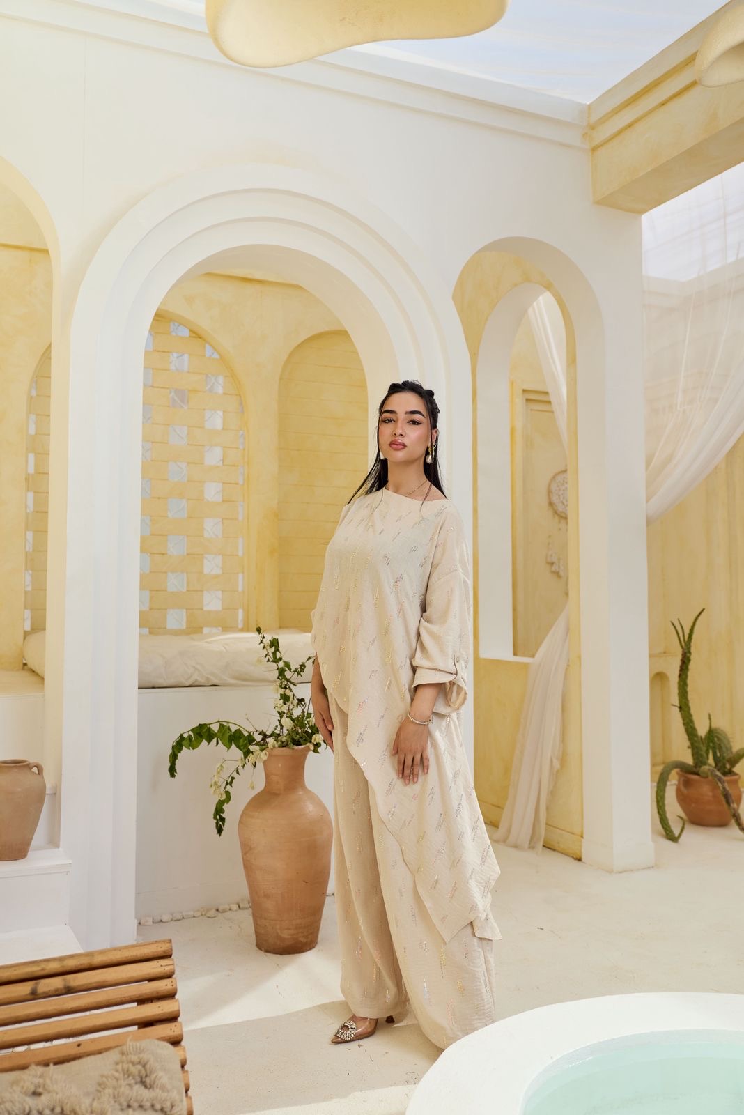 Nova embroidered linen set