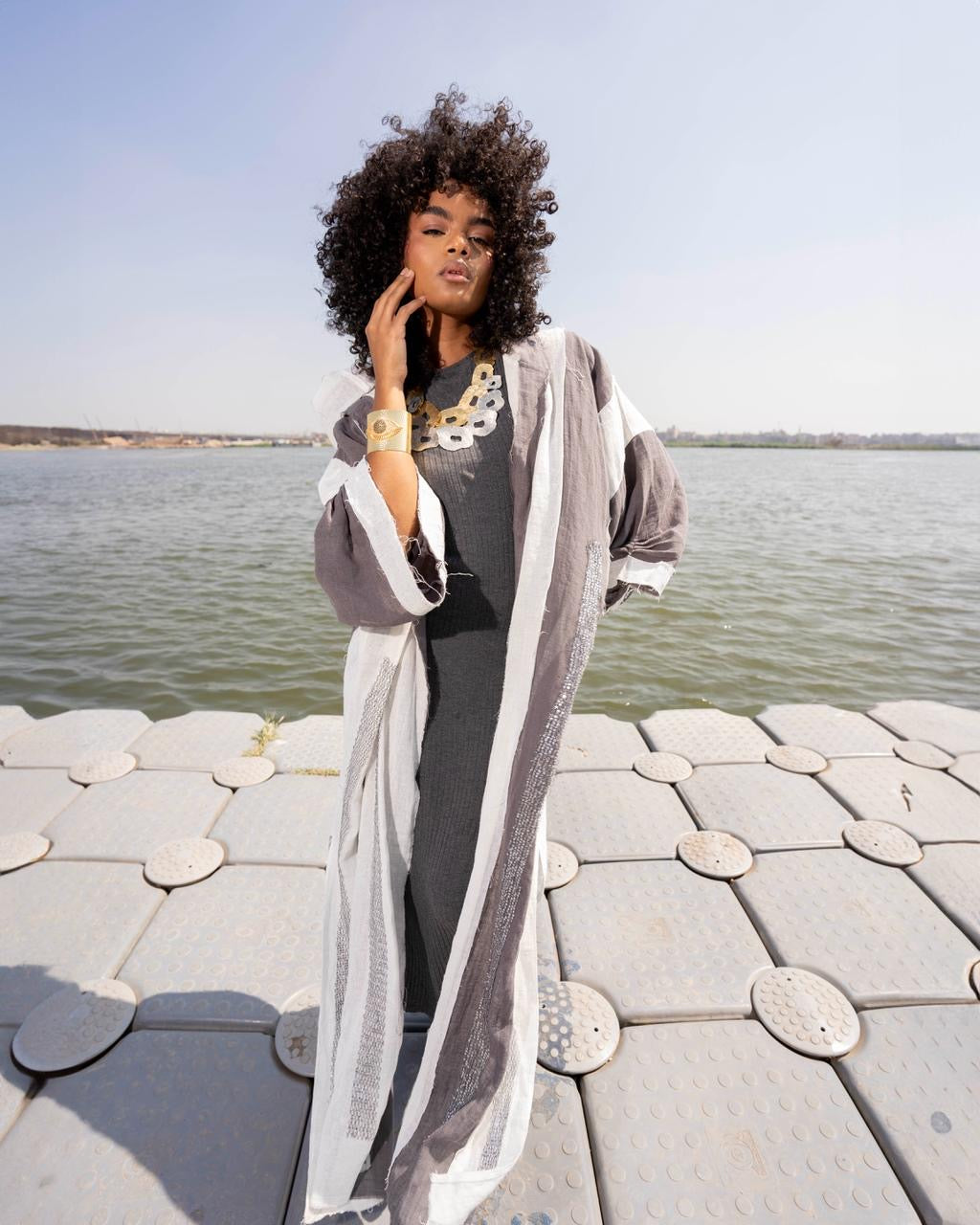 Hoor Cardigan – White & Grey