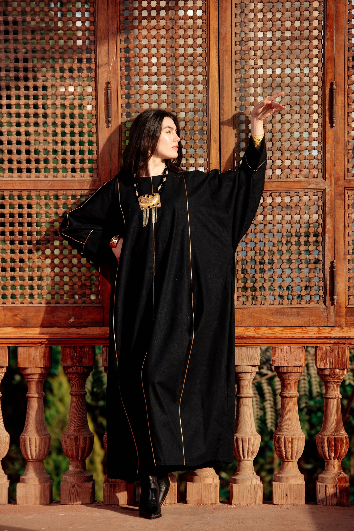 Dress Qamara – Timeless Elegance in Premium Linen4