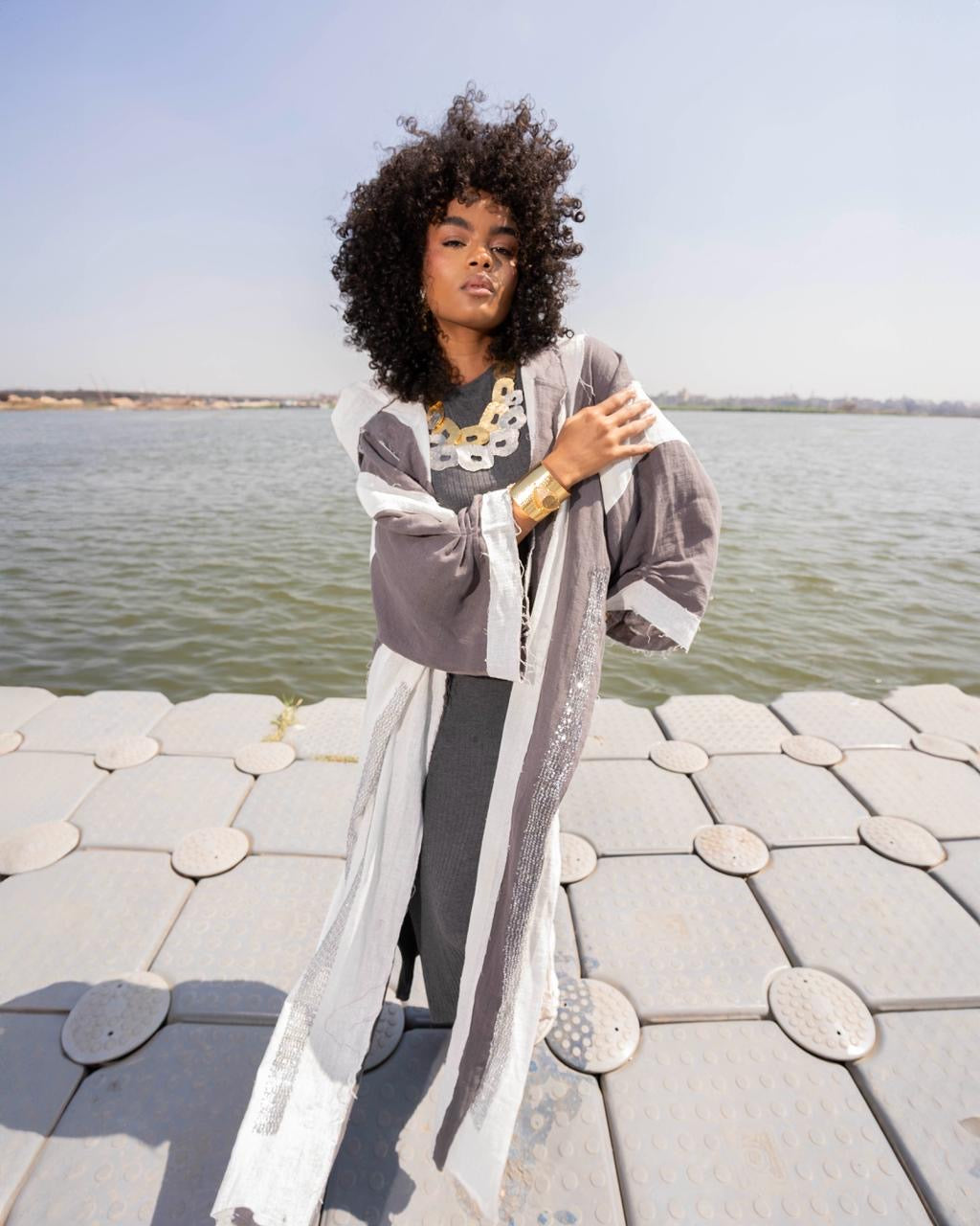 Hoor Cardigan – White & Grey