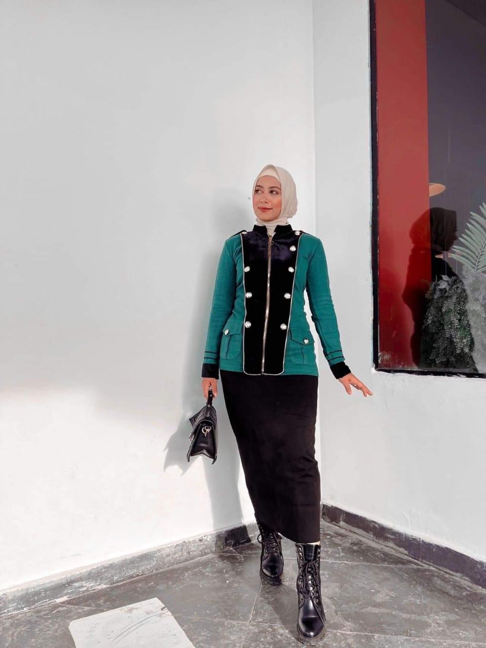 Elegant Gold Button Velvet-Trimmed Jacket