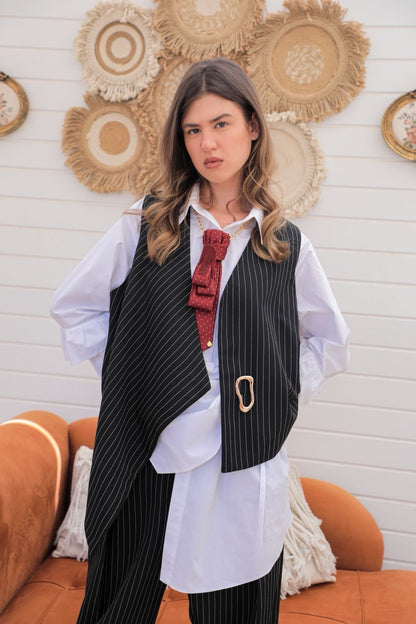 Luna stripped suit black