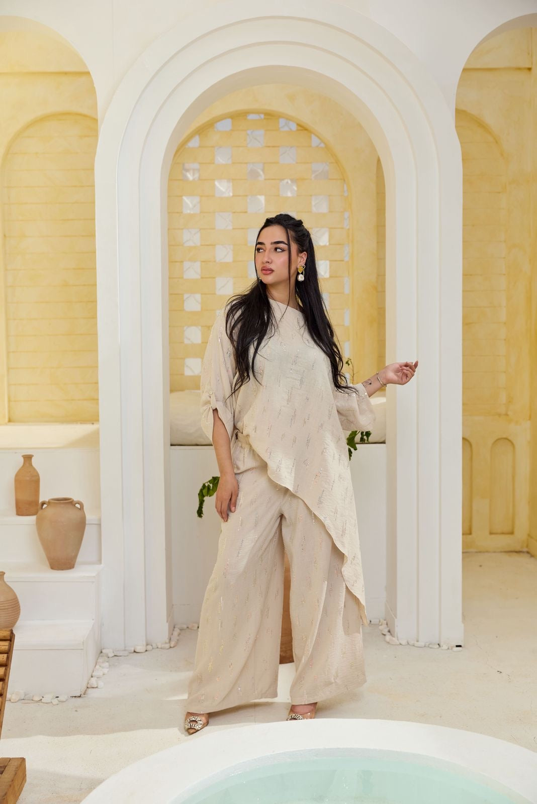 Nova embroidered linen set