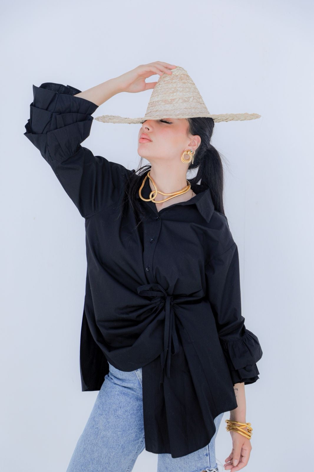 Solis black shirt