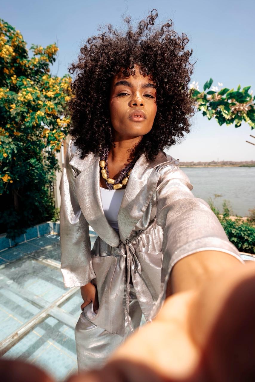 Milan Glimmer Suit – Champagne & Silver Rose