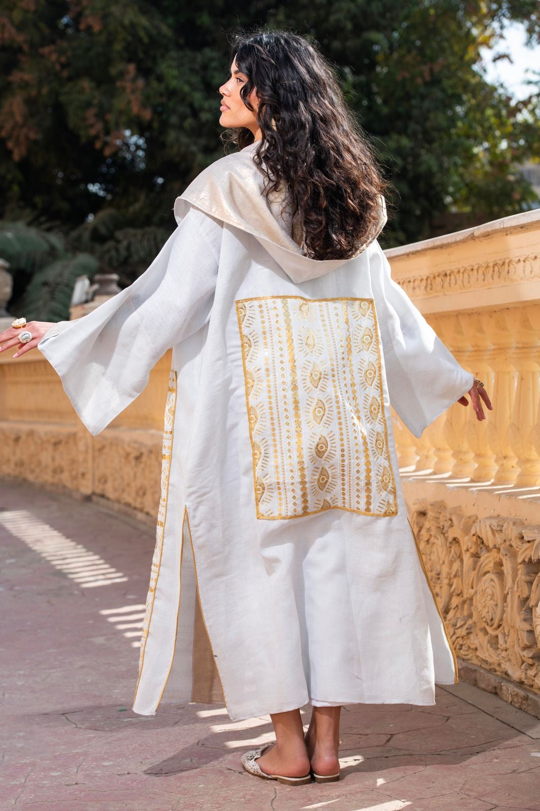 Jolnar kaftan with belt